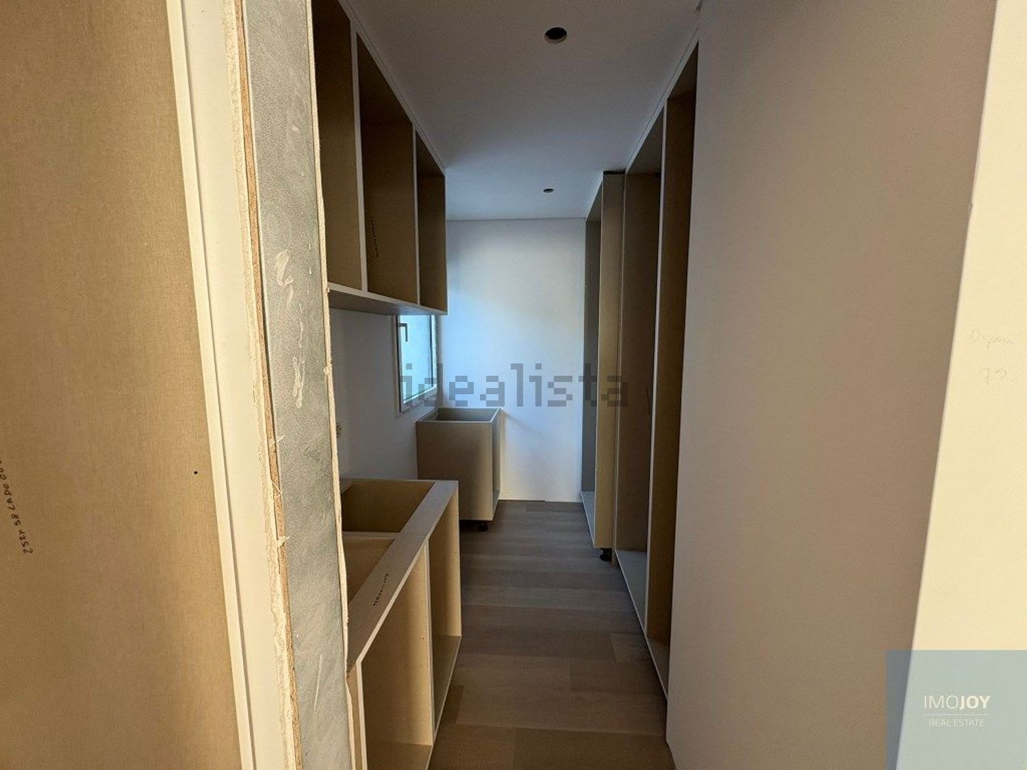 小楼房或独栋别墅出售在Rua Nuno Miguel Rodrigues - 过道