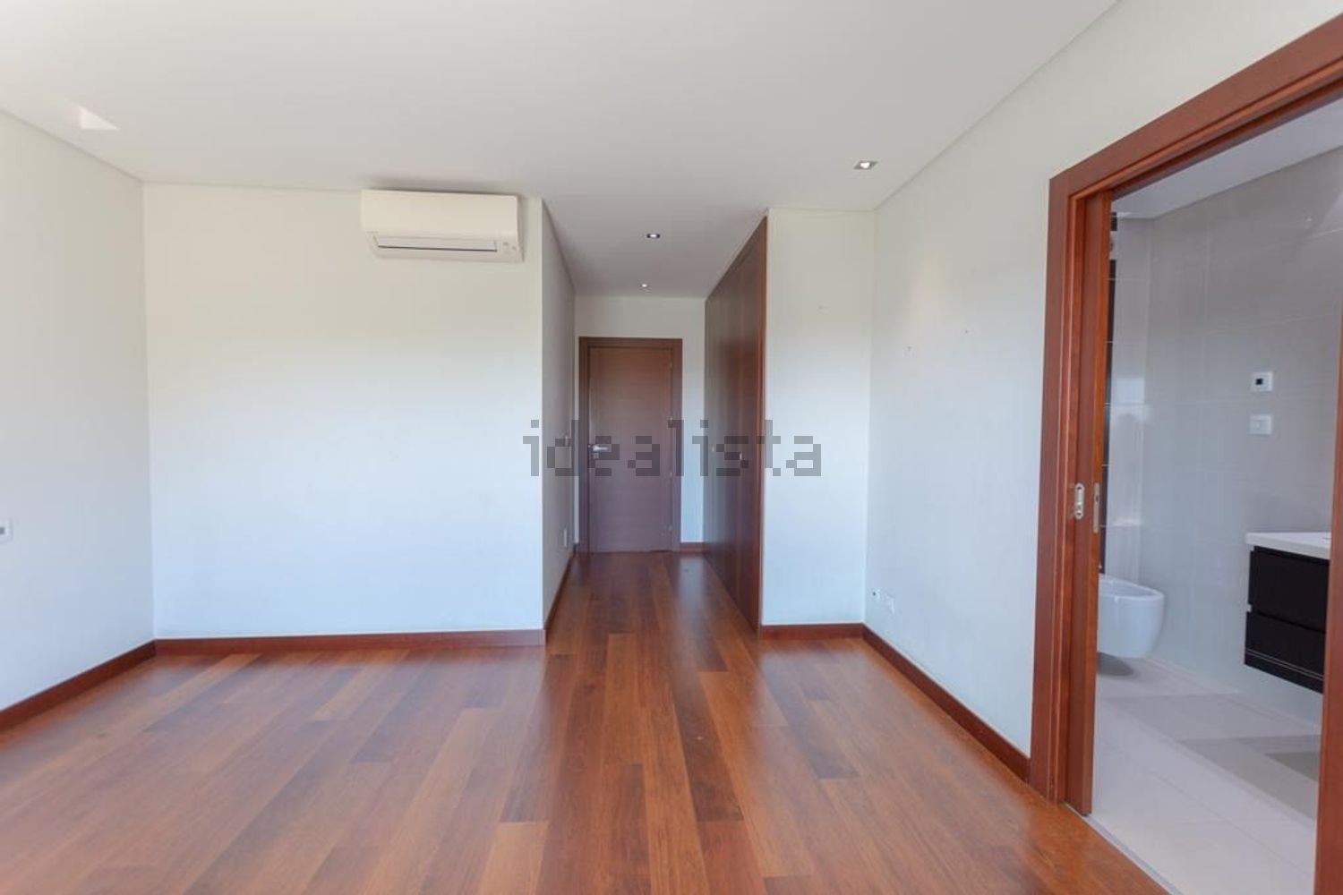 出租公寓 t4在Rua Marechal Gomes da Costa, 3 - 居住