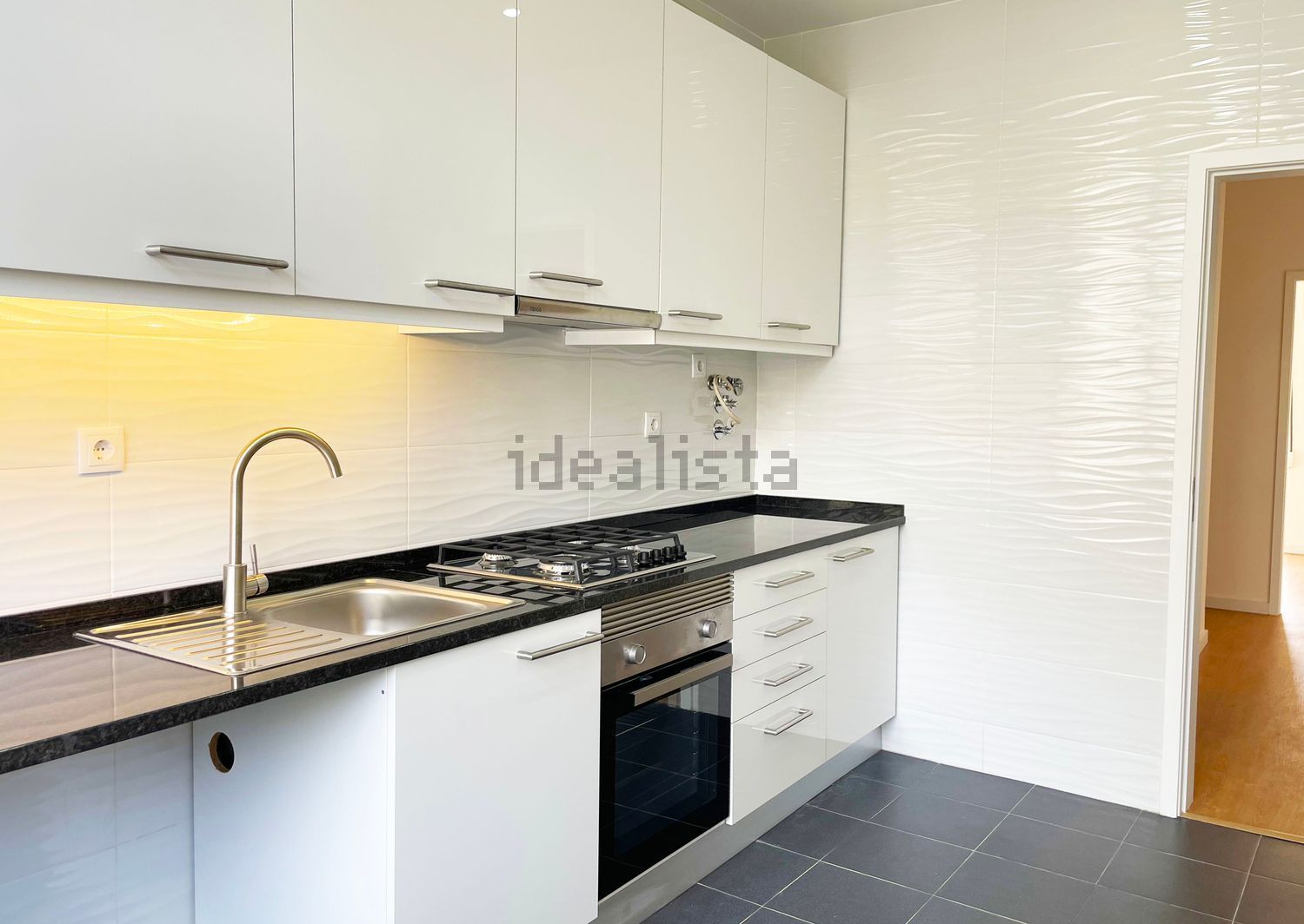 出租公寓 t2在Avenida do Ultramar, 18 - 厨房