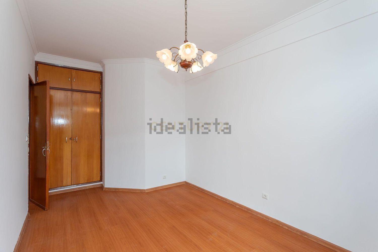 公寓 t3出售在Rua Capitão Tenente Oliveira e Carmo, 143 - 居住