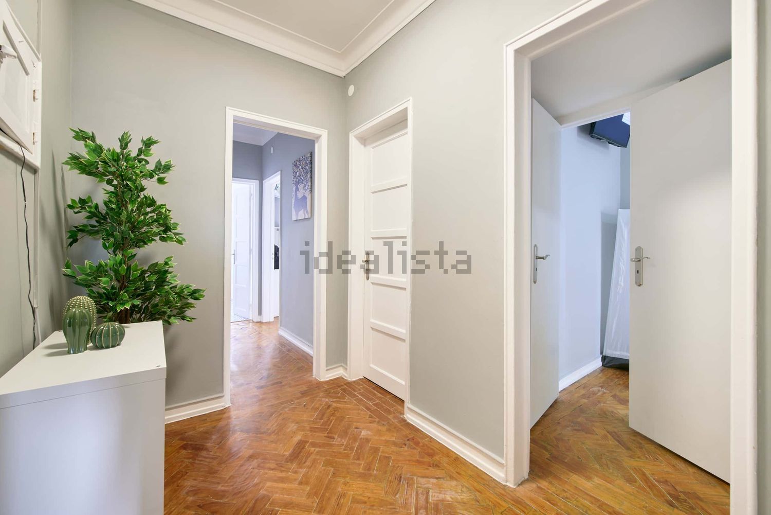 出租房间在Rua Elias Garcia, 60 - 过道