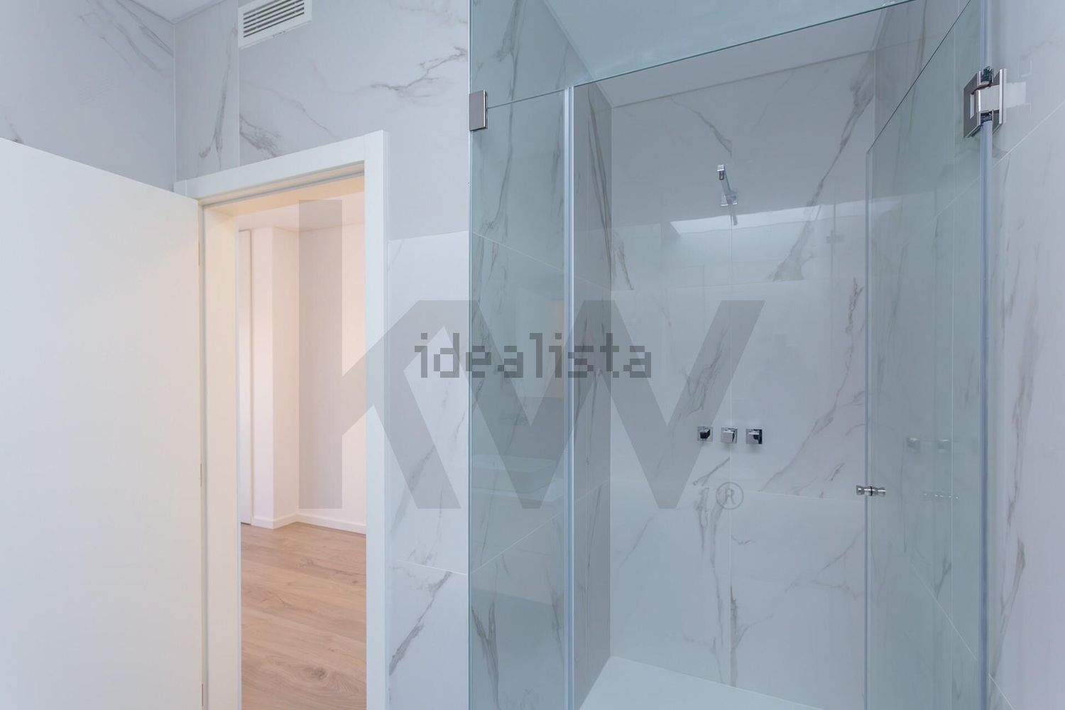 双拼别墅出售在Rua Marechal Craveiro Lopes s/n - 卫生间