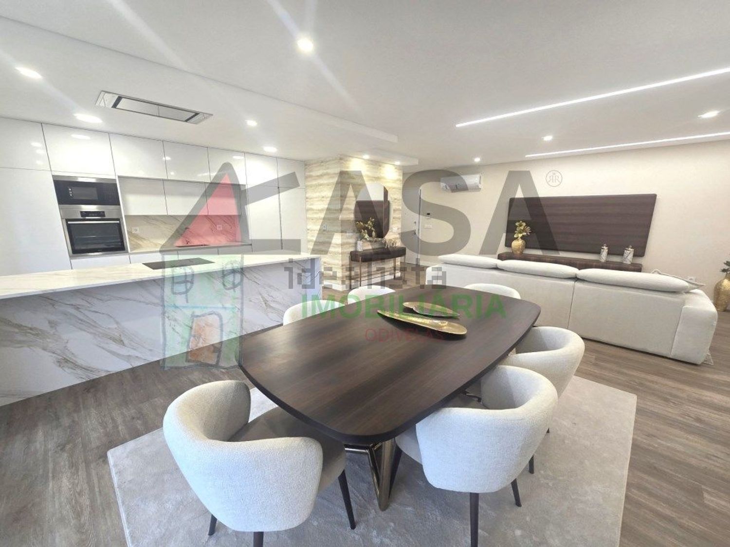 公寓 t2出售在Avenida Doutor António Silva Marques, 10 - 客厅