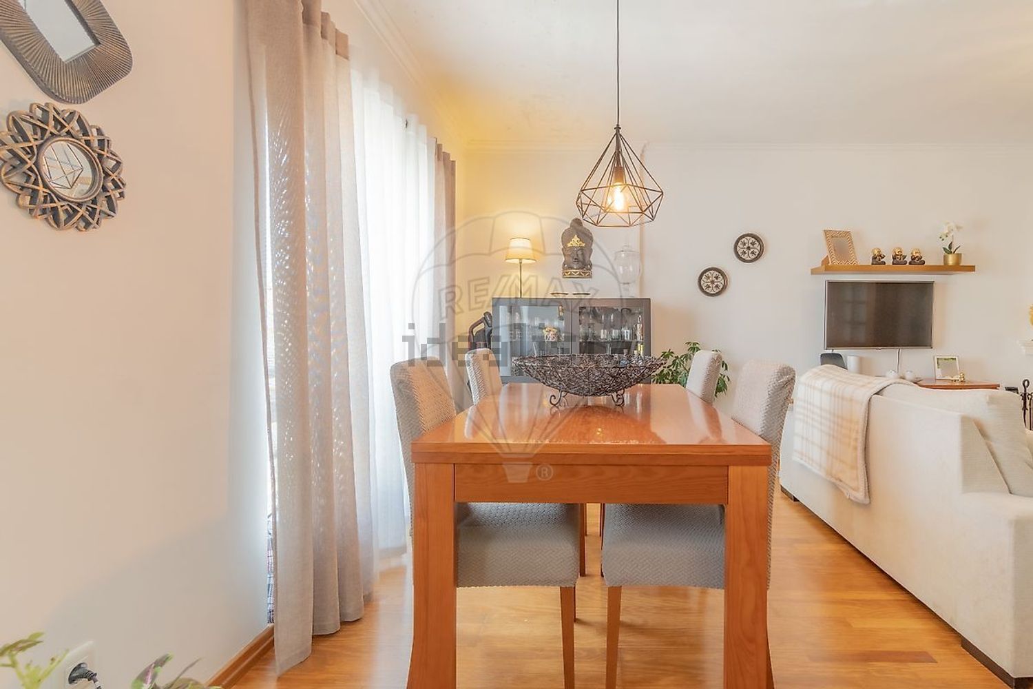 公寓 t2出售在Rua Doutor Afonso Oliveira Guimarães - 客厅