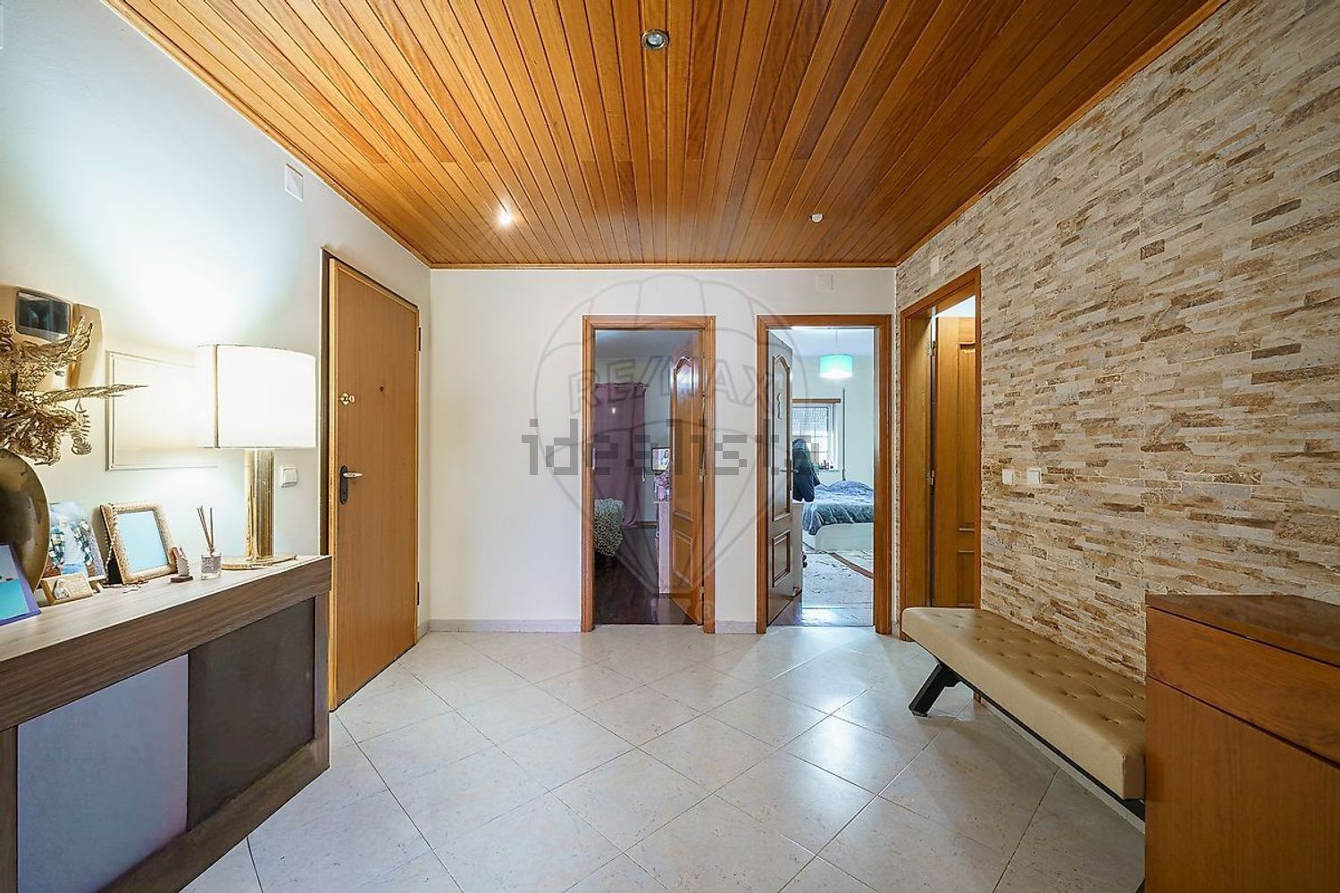 公寓 t2出售在Rua Gago Coutinho e Sacadura Cabral - 过道