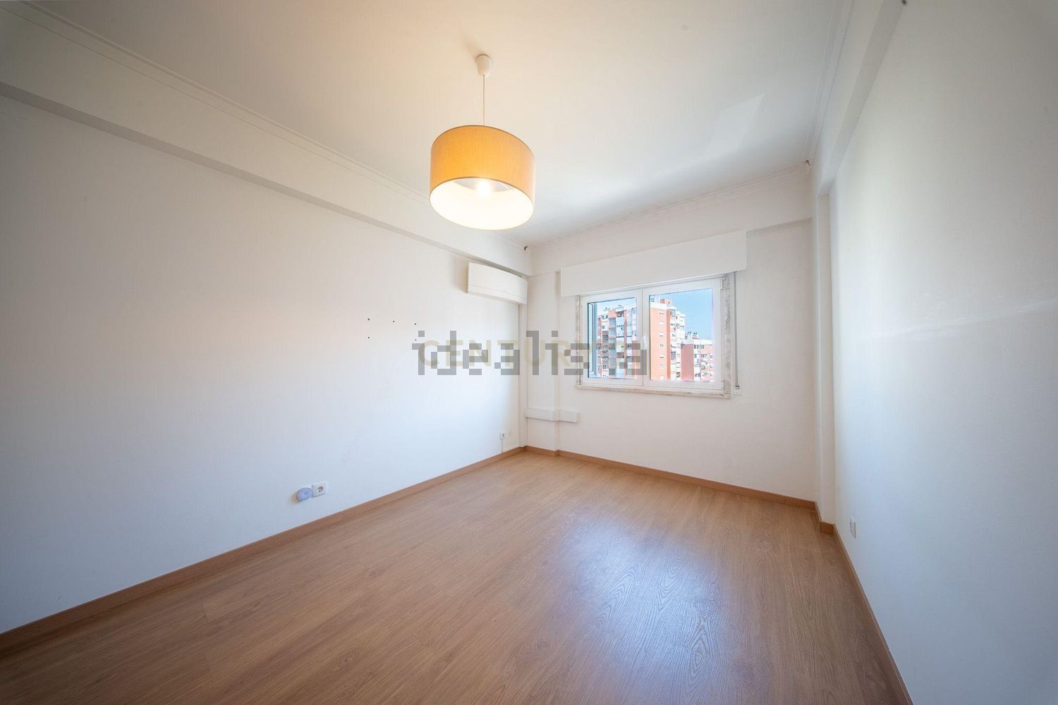 公寓 t3出售在Avenida Ruy Luís Gomes, 12 - 居住