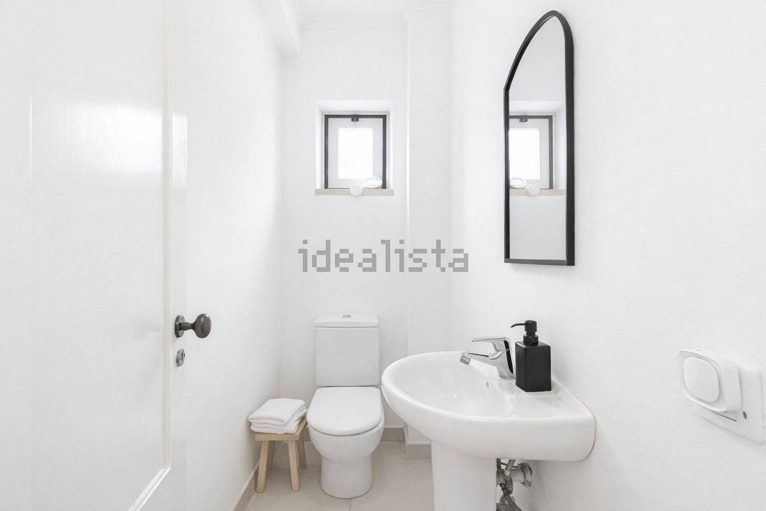 出租小楼房或独栋别墅在Rua das Margaridas, 20 - 居住