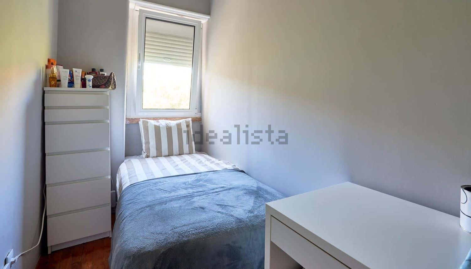 出租房间在Avenida Eduardo Jorge s/n - 卧室