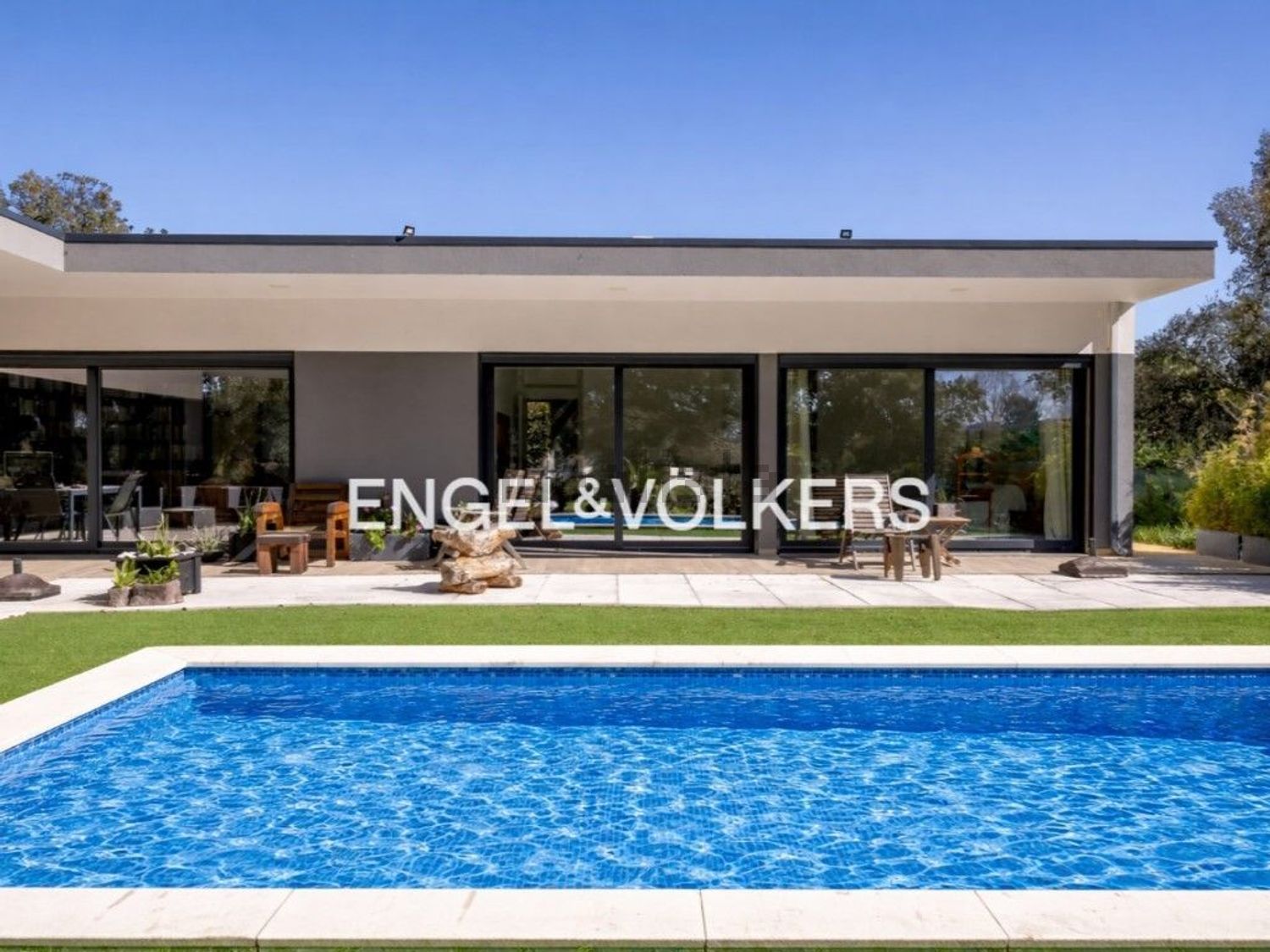 小楼房或独栋别墅出售在Avenida do Montado, 39 - 游泳池