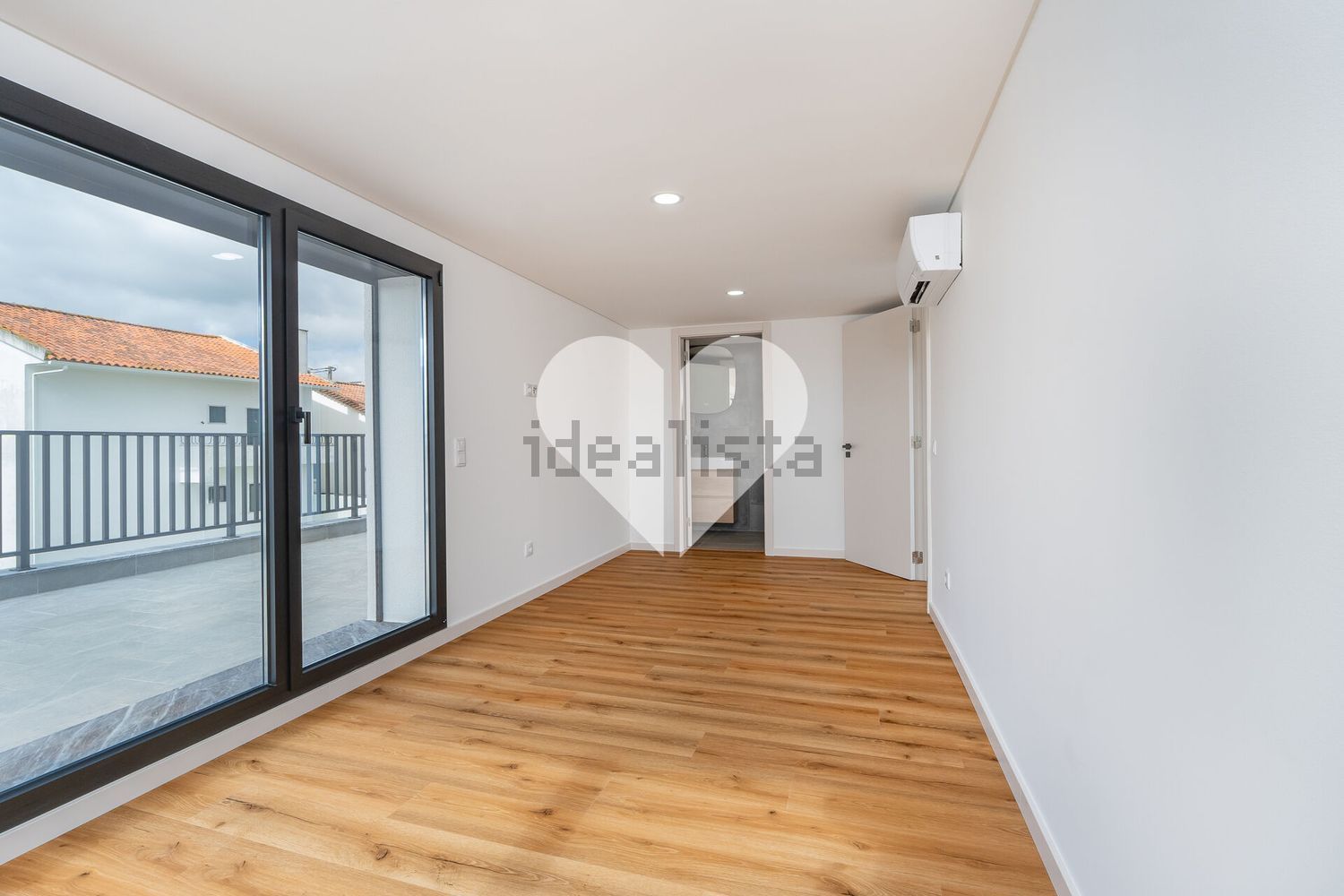 小楼房或独栋别墅出售在Santa Iria de Azoia - São João da Talha - Bobadela - 过道