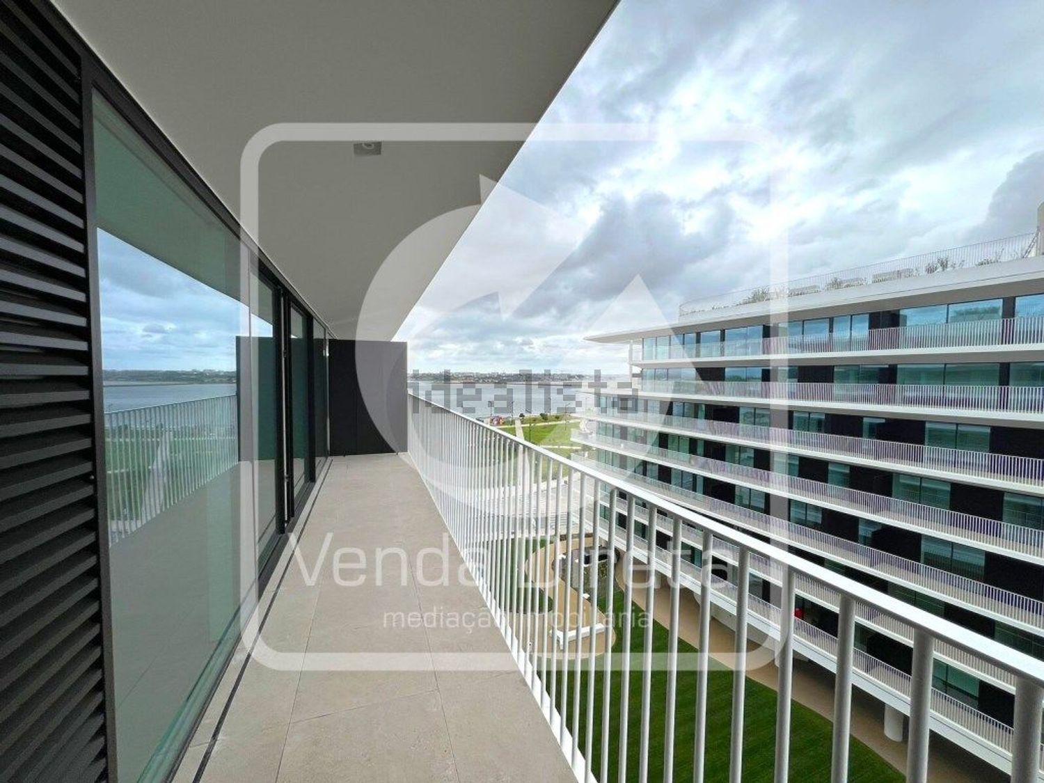 出租公寓 t2在Rua Bombeiros Voluntários do Barreiro, 17 - 阳台