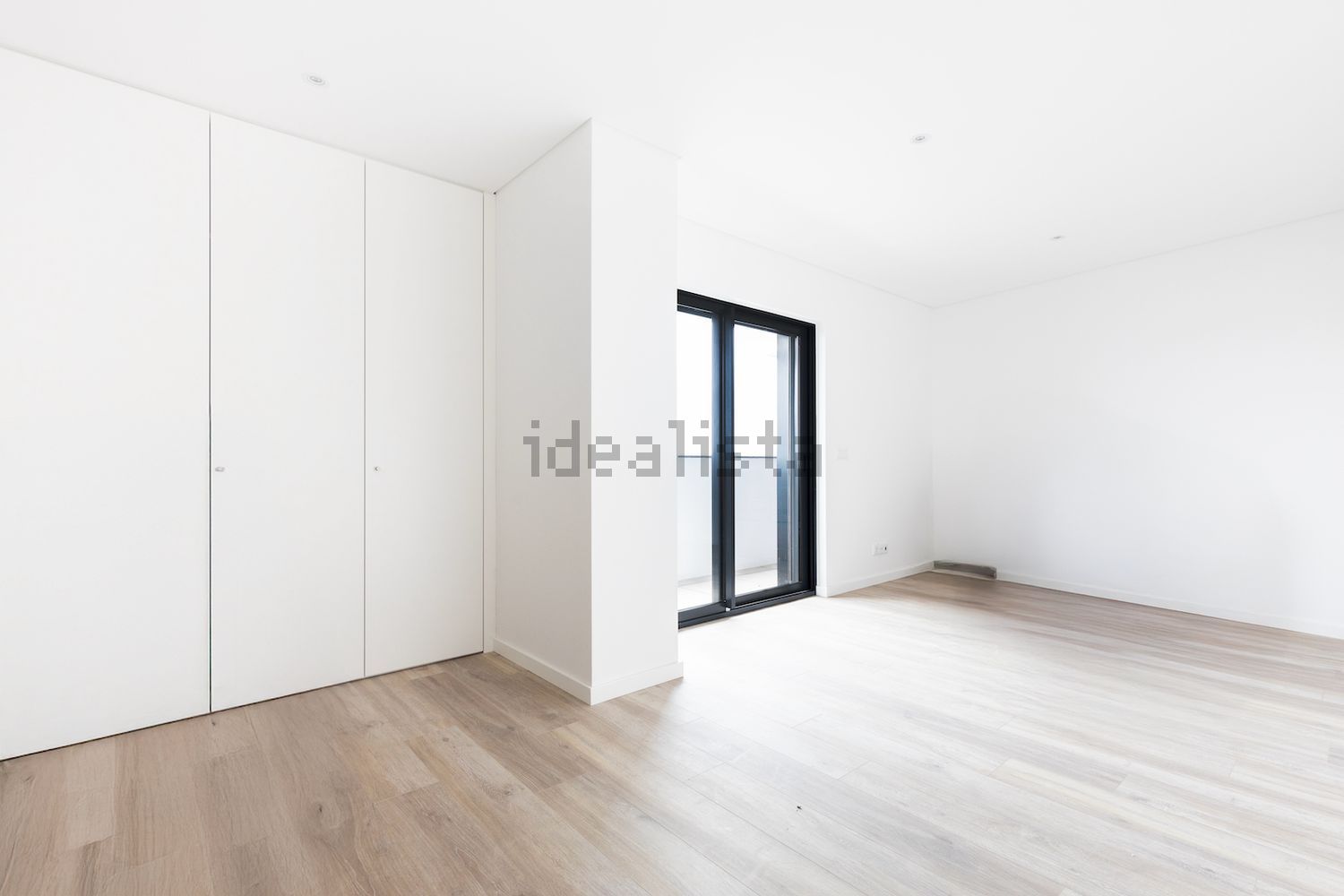 顶层公寓出售在Rua Nicolau Breyner, 9 - 居住