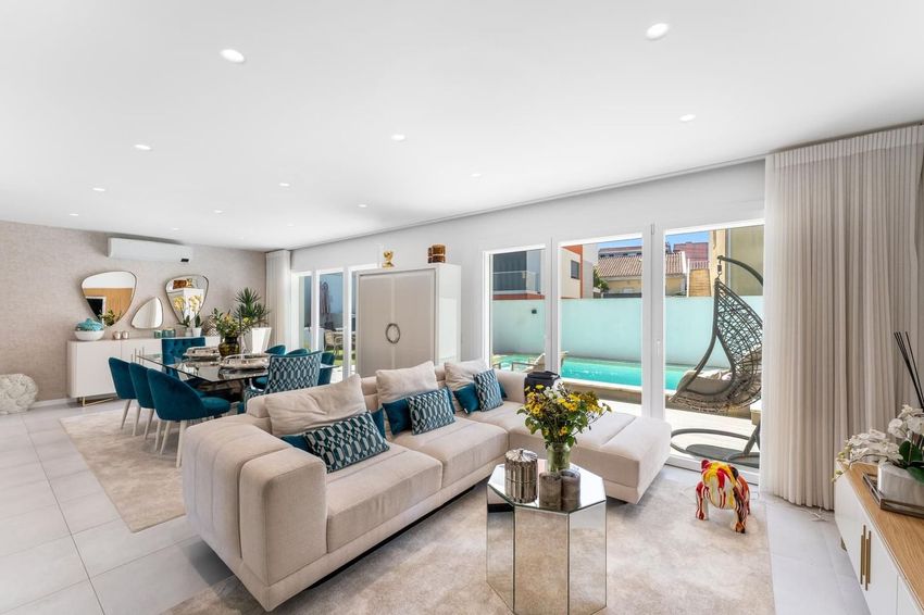 小楼房或独栋别墅出售在Rua Piteira Santos