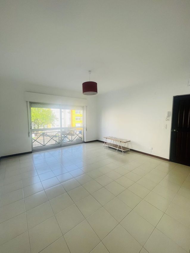 出租公寓 t2在Rua Doutor Abel Varzim, 7