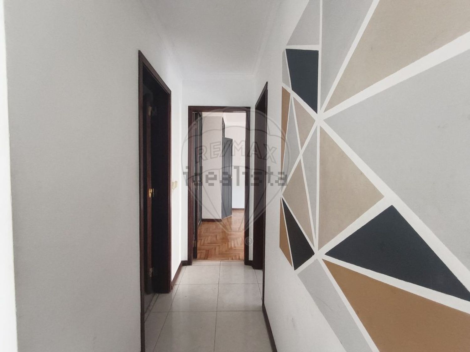 公寓 t2出售在Avenida Padre Alberto Neto - 过道