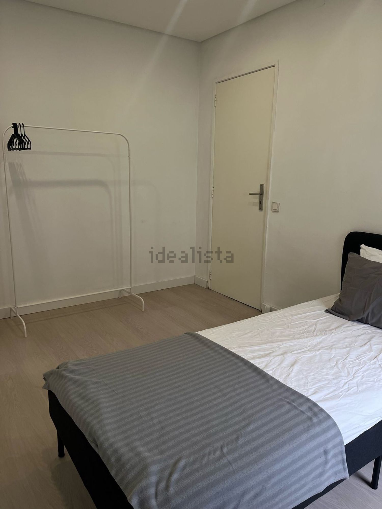 出租房间在Rua Simão da Veiga, 8 - 卧室