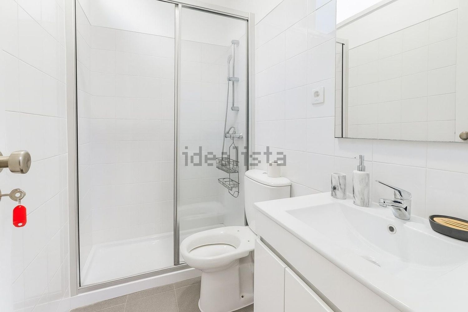 出租房间在Avenida Infante Santo, 345 - 卫生间