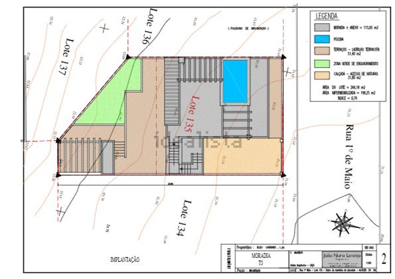 双拼别墅出售在Rua 1º de Maio - 平面图
