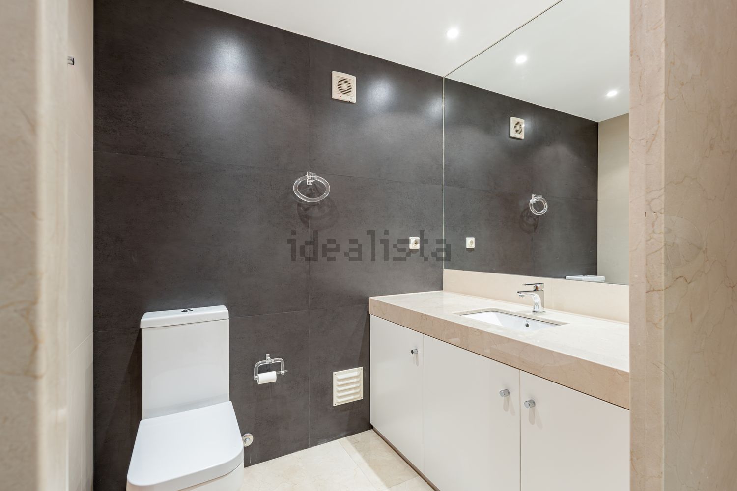 出租公寓 t3在Rua Professor Mark Athias, 6 - 卫生间