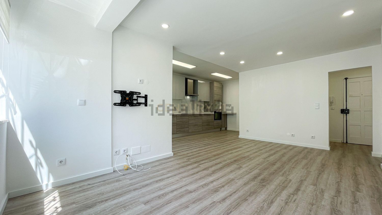 出租t0（单人公寓）在Rua Fernando Pessoa, 58 - 居住