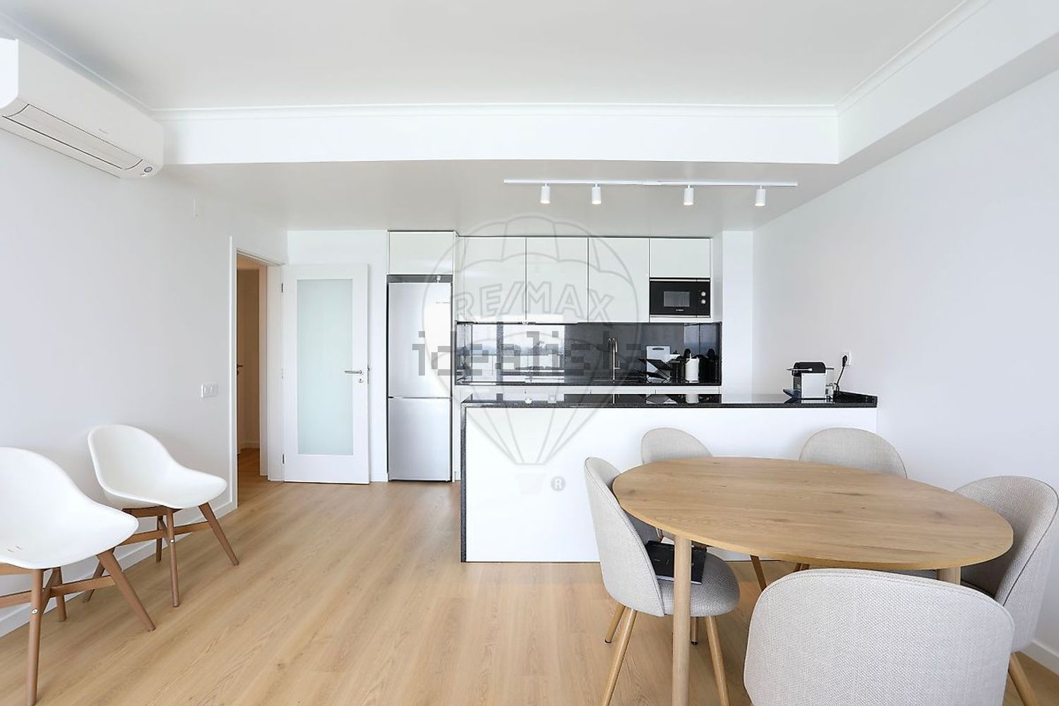 公寓 t3出售在Travessa Ivone Silva - 客厅