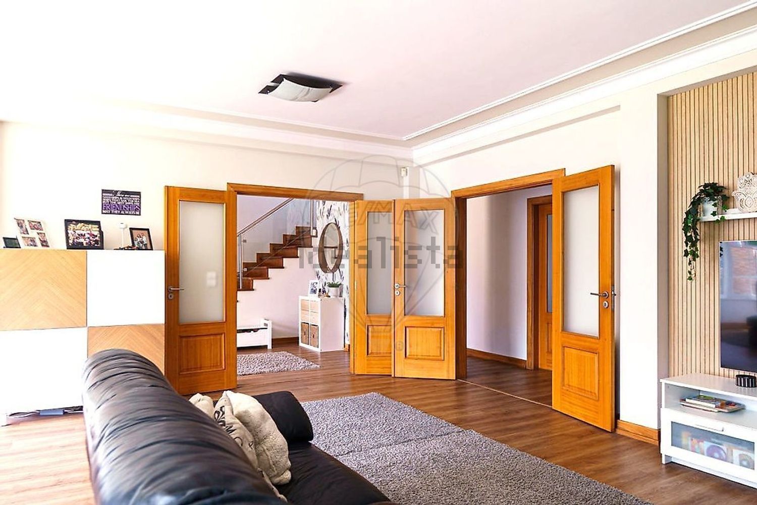 小楼房或独栋别墅出售在Rua Fernando Piteira Santos - 客厅