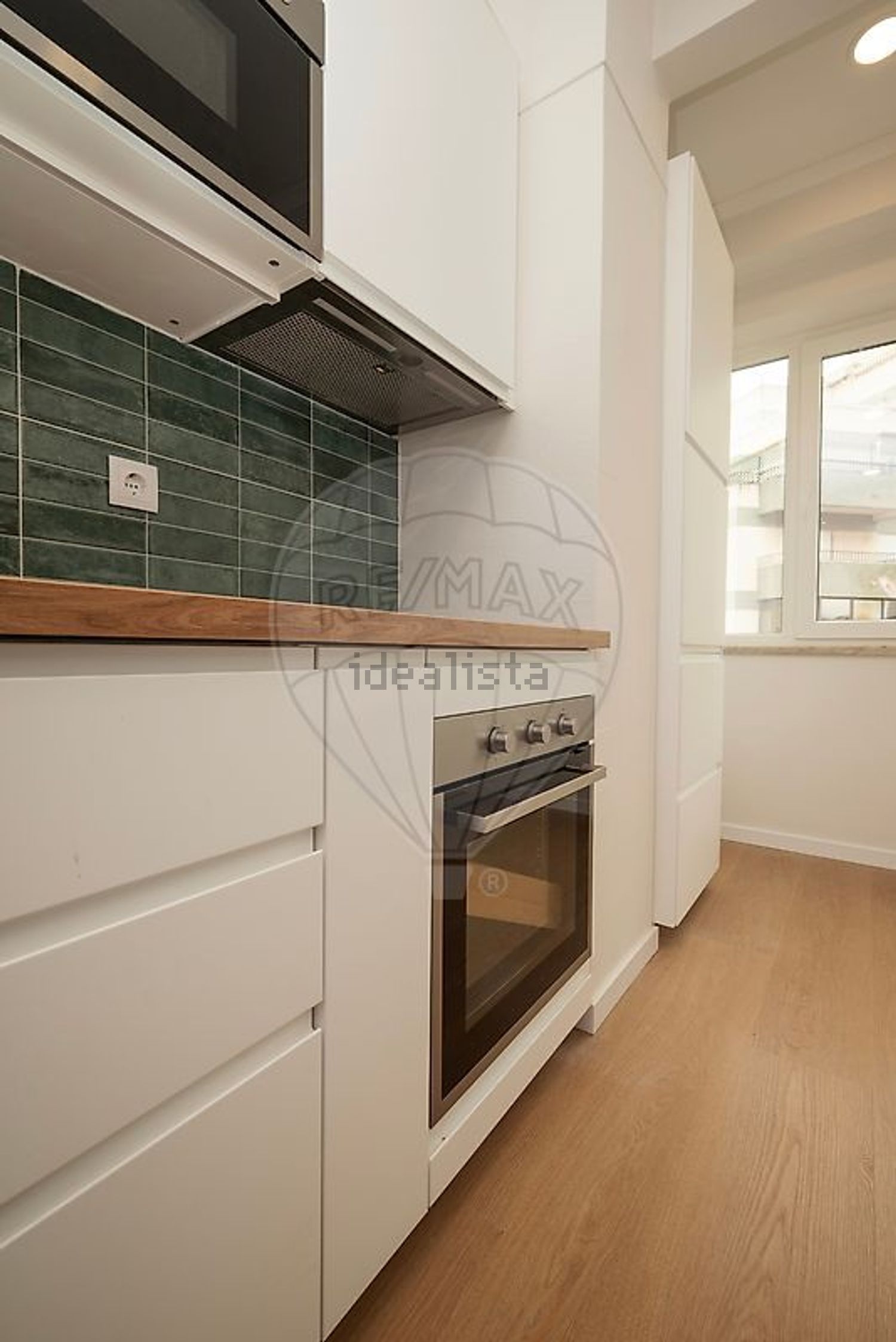 出租公寓 t2在Rua Luís Pastor de Macedo - 厨房