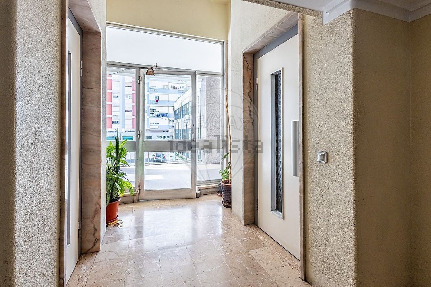 出租公寓 t1在Largo Maurício de Oliveira - 阳台