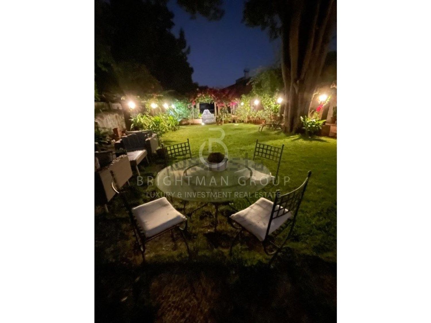 小楼房或独栋别墅出售在Carriche - Hospital das Forças Armadas - 花园