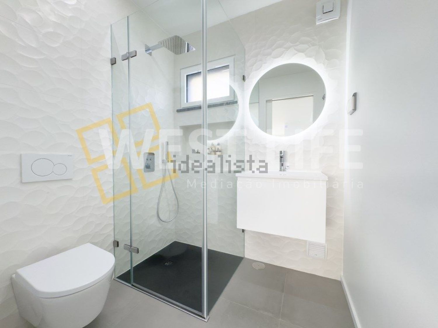 小楼房或独栋别墅出售在Centro - 卫生间