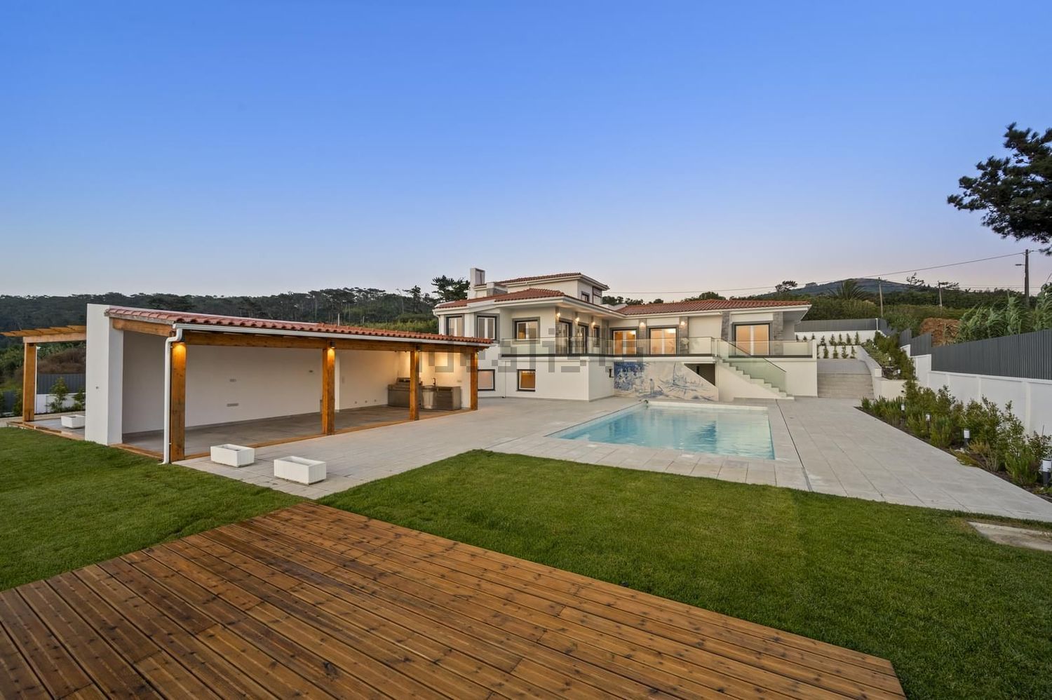 小楼房或独栋别墅出售在Beco do Algarvio - 游泳池