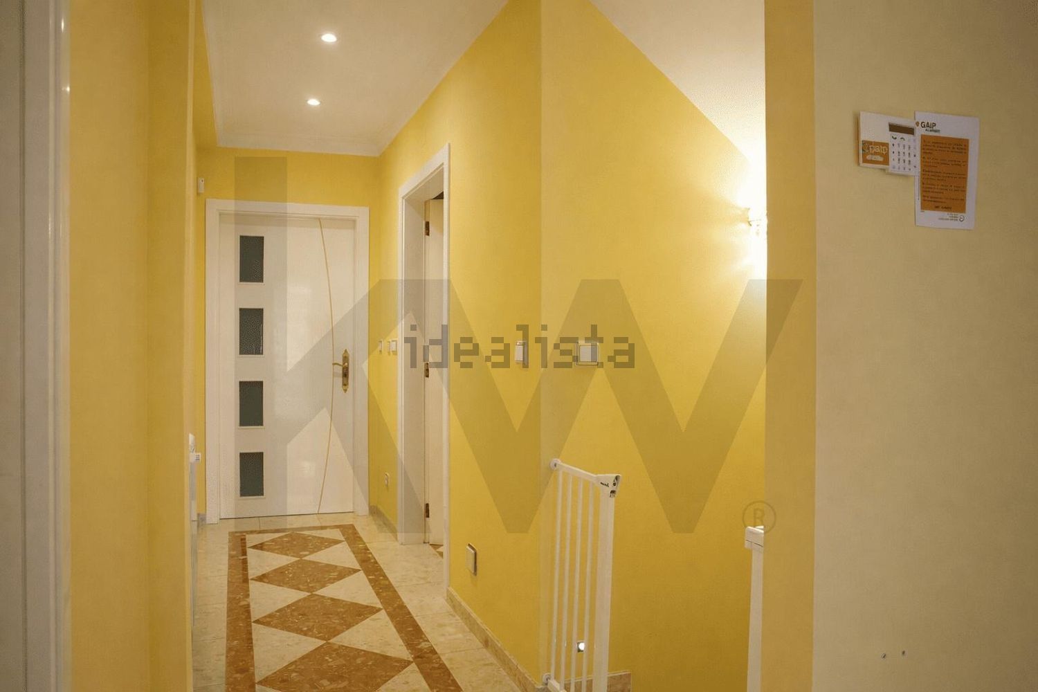 小楼房或别墅出售在Rua dos Eucaliptos s/n - 过道