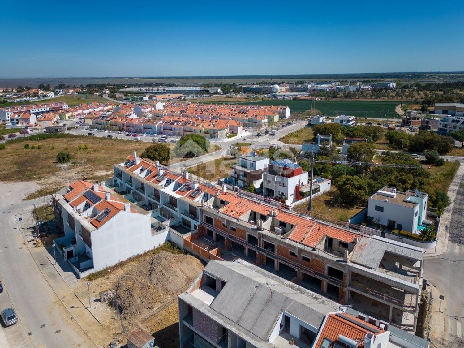 联排别墅出售在Rua dos Morangos - 照片