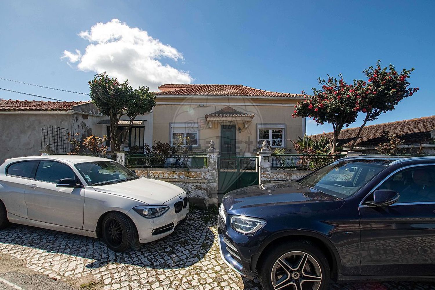 小楼房或独栋别墅出售N115-1 - 外立面