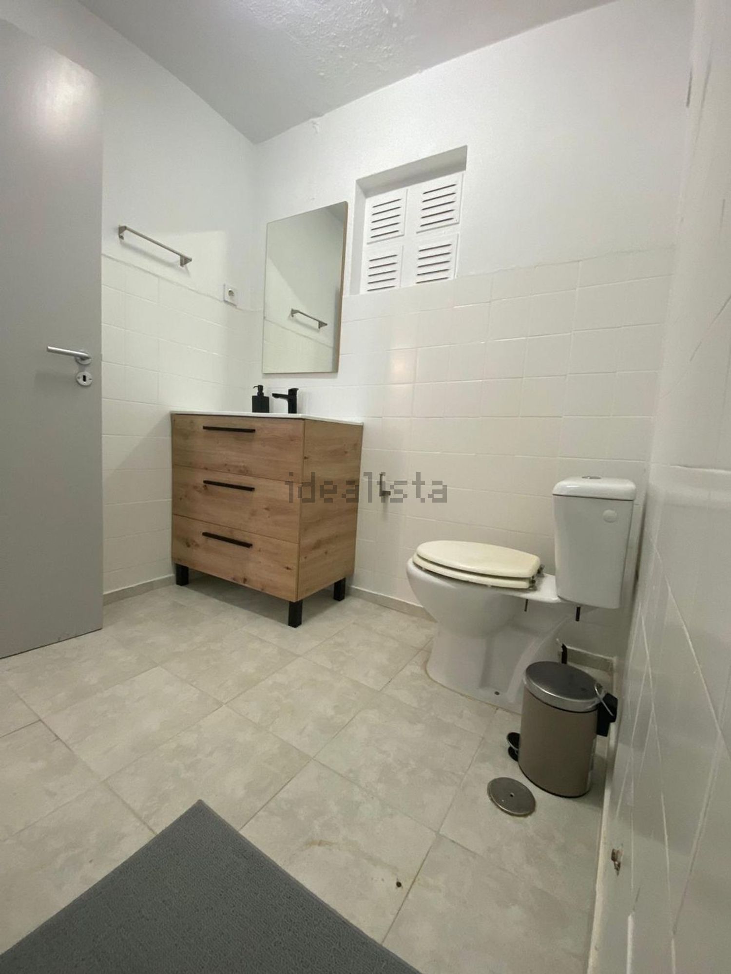 出租房间在Rua Capitão-Mor Lopes Sequeira, 5 - 卫生间