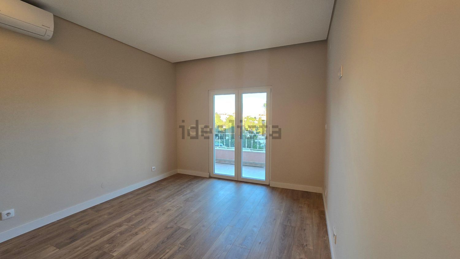 复式公寓出售在Costa da Guia - 居住