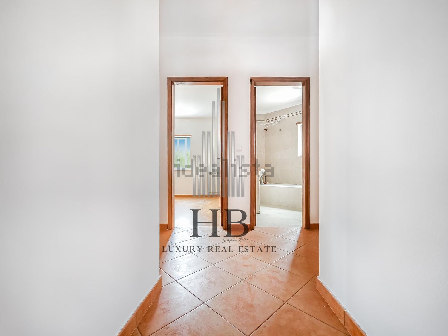 公寓 t2出售在Venda do Pinheiro e Santo Estêvão das Galés - 过道