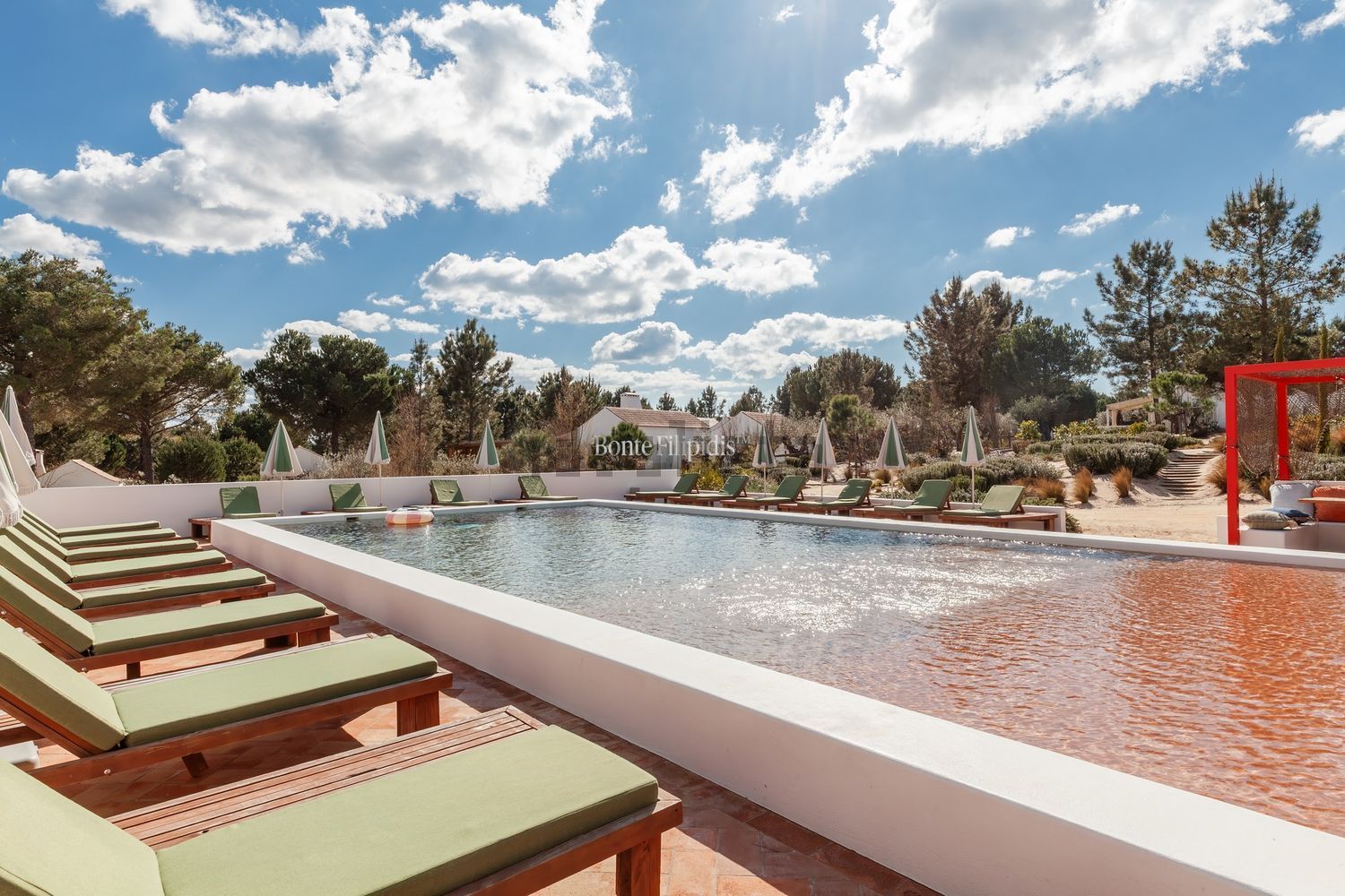 小楼房或独栋别墅出售N261-1, Estrada das Bicas - Authentic Bicas - 游泳池