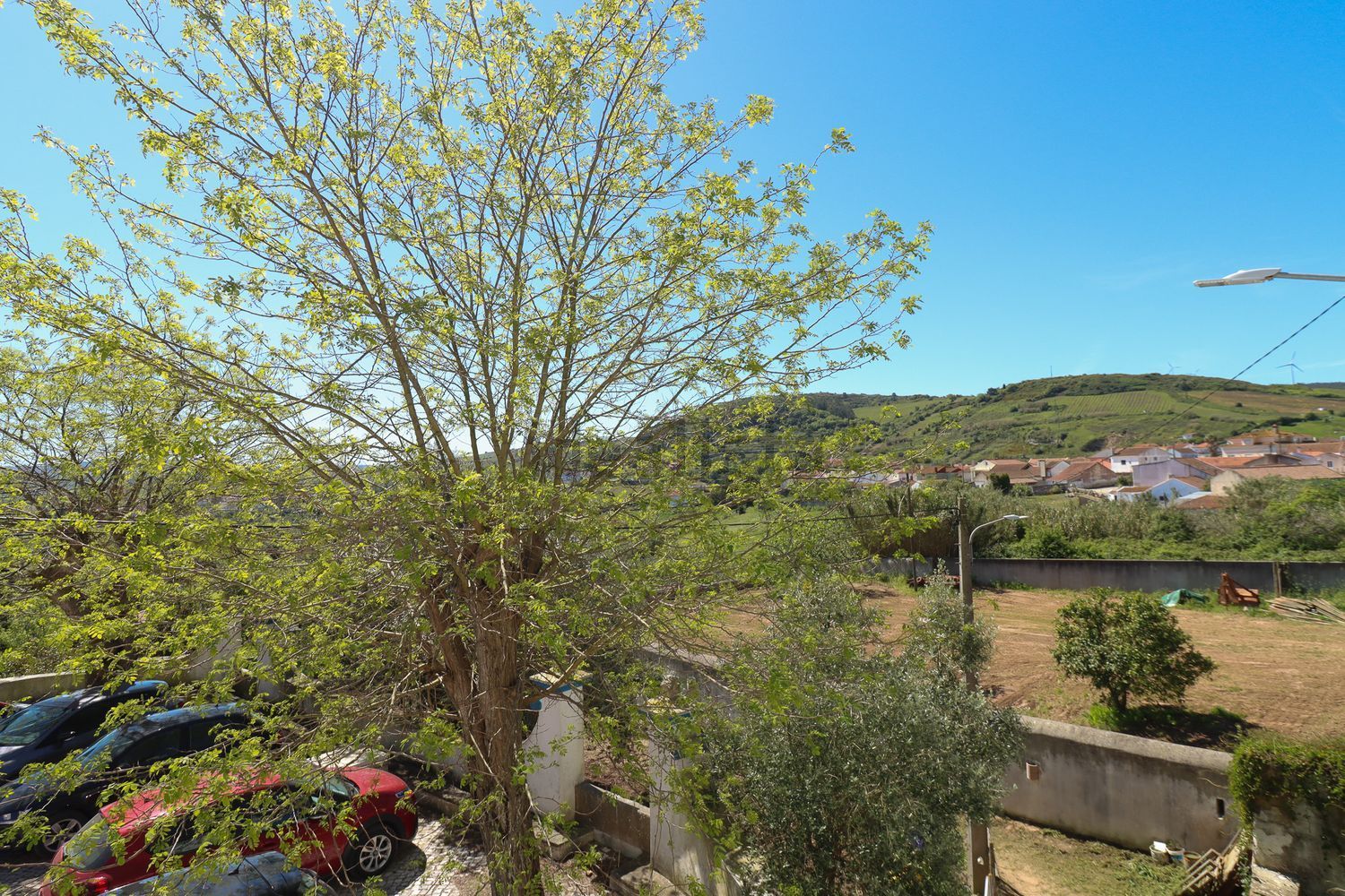 小楼房或独栋别墅出售在Rua do Pocinho - 视线