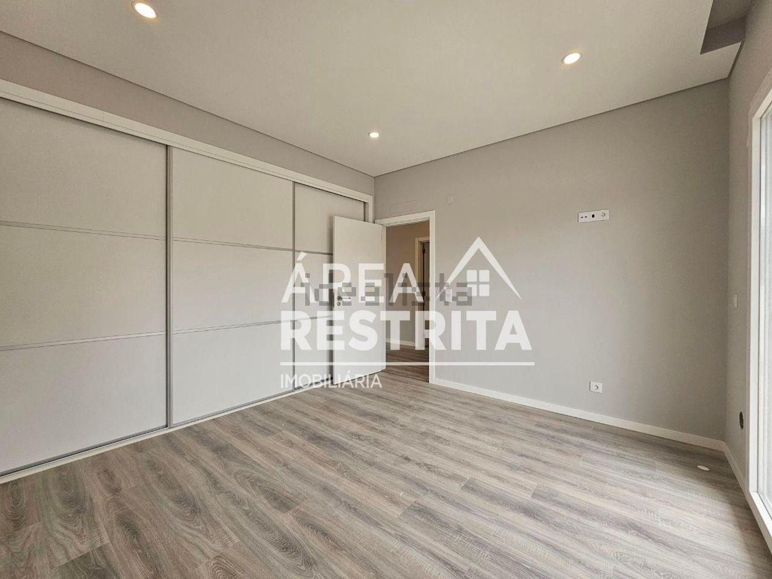 小楼房或独栋别墅出售在Vale de Choupos - Choilo - Galeotas - 卧室