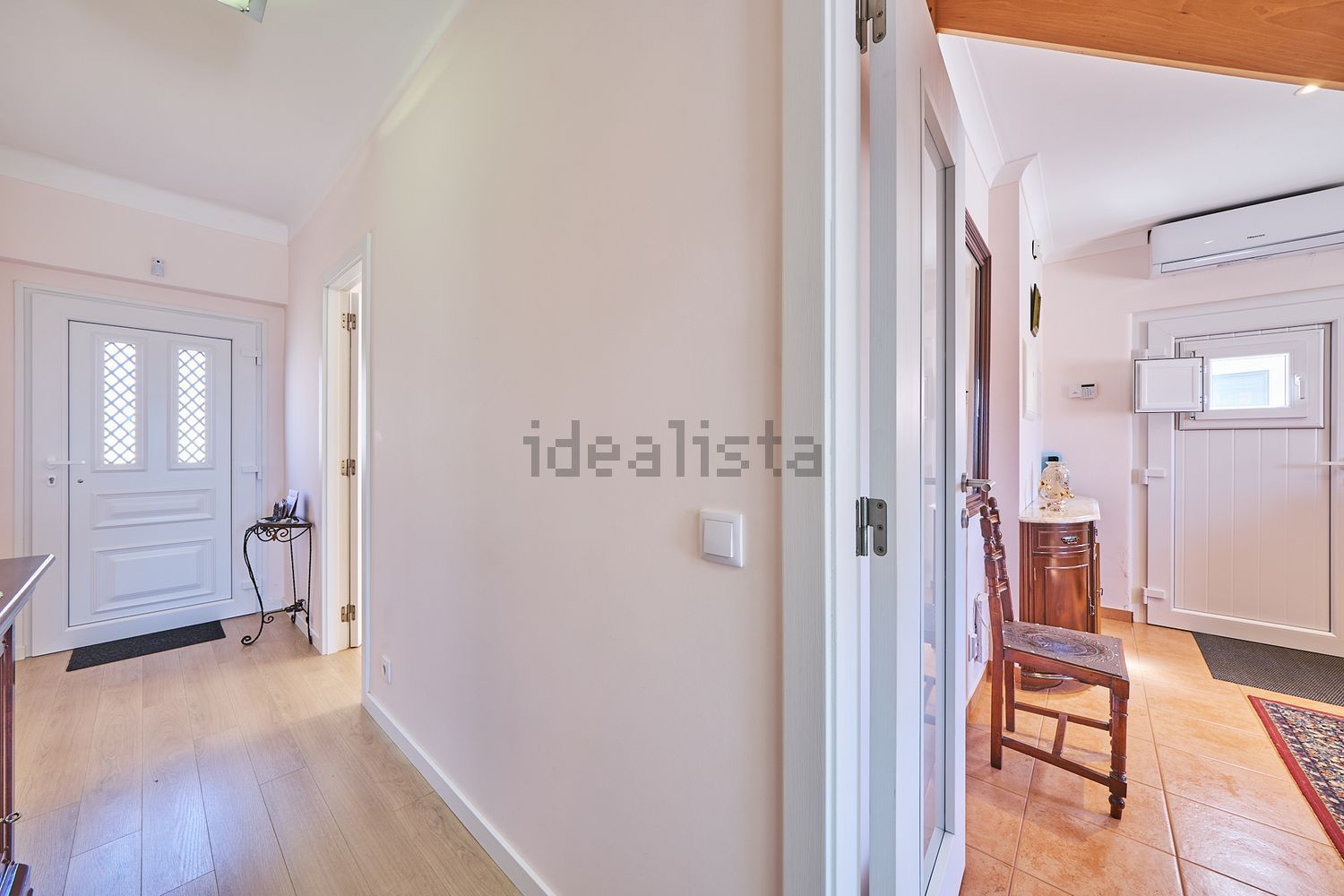 小楼房或独栋别墅出售在Rua da Bica - 过道