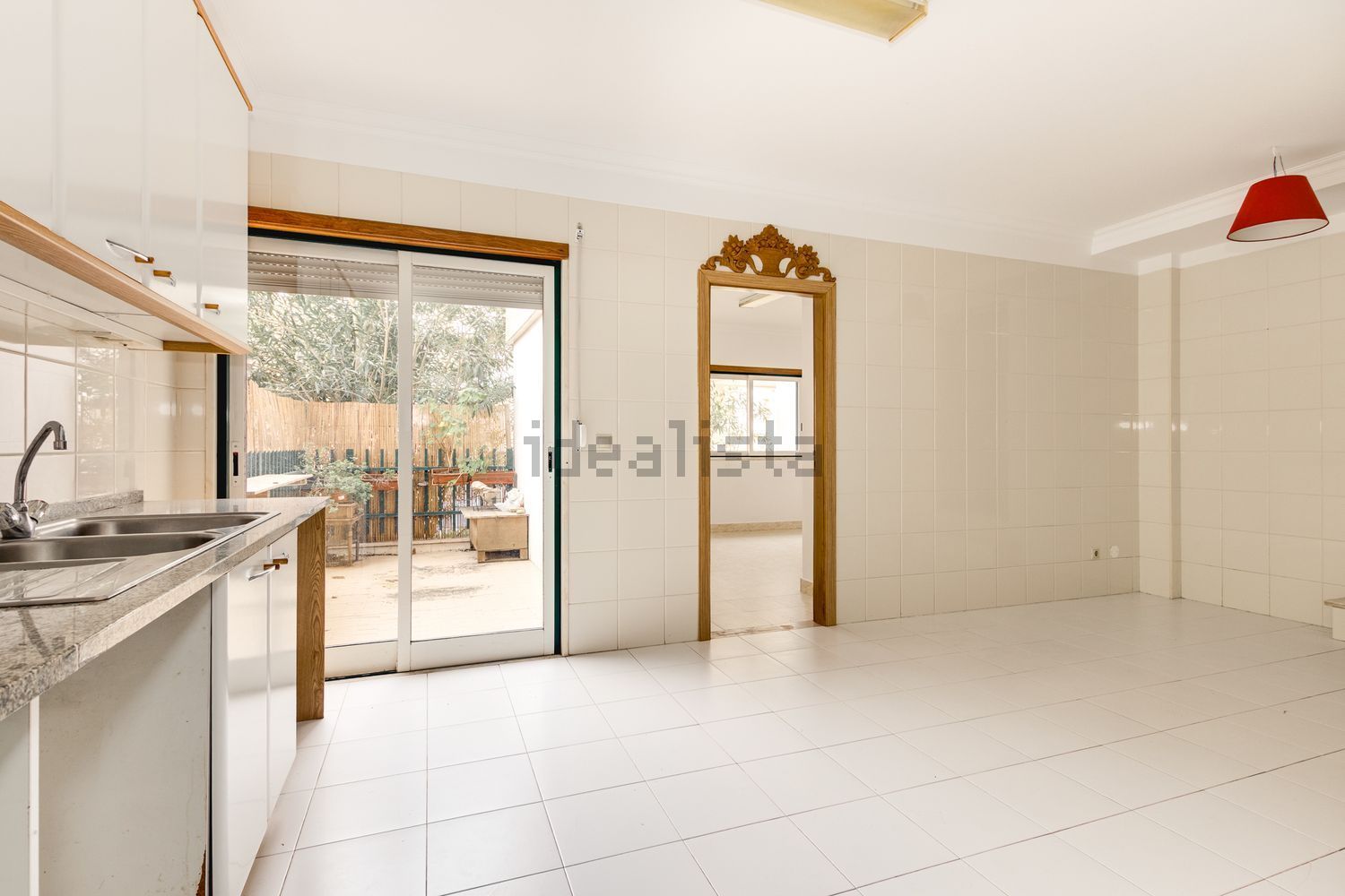 出租公寓 t1在Rua Poeta Bocage - 照片