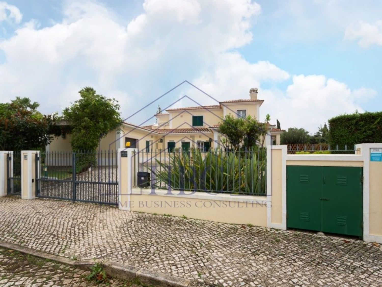 出租小楼房或独栋别墅在Beloura - Penha Longa - 外立面