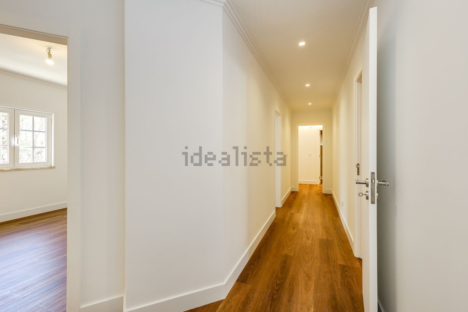 公寓 t4出售在Rua Mato das Cruzadas - 过道