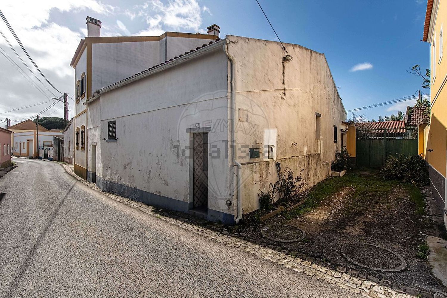 小楼房或独栋别墅出售在Rua dos Manelões - 照片