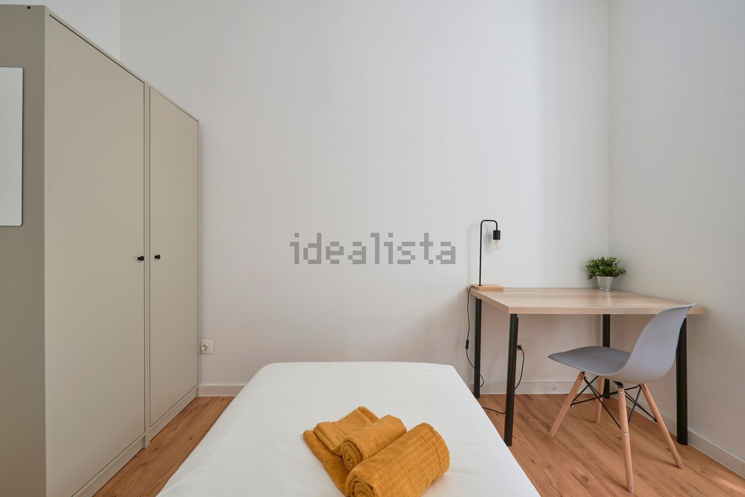 出租房间在Rua David Lopes - 卧室