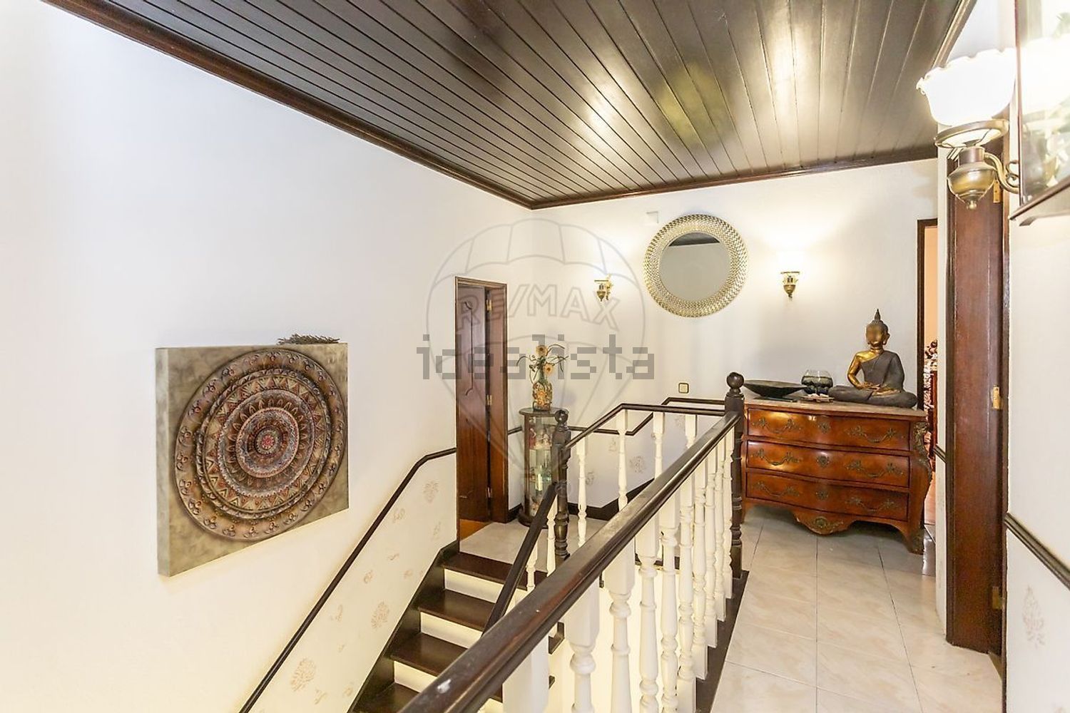 小楼房或独栋别墅出售在Rua José Fontana - 详情