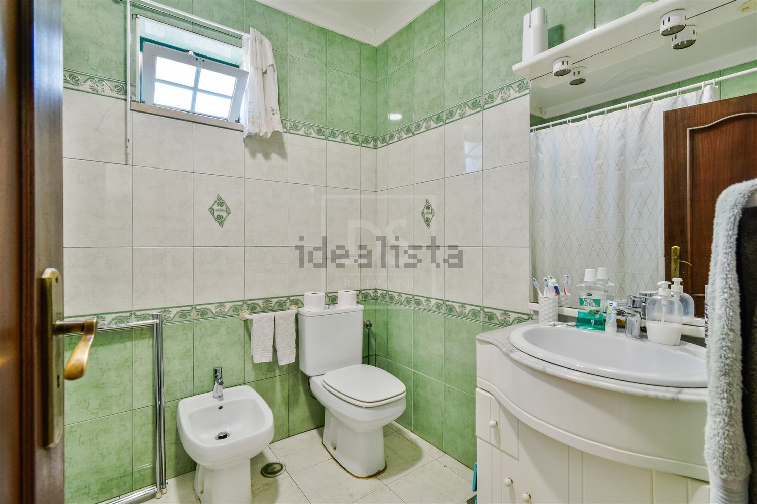 小楼房或独栋别墅出售在Praça Dom Lourenço Vicente, 18 - 卫生间