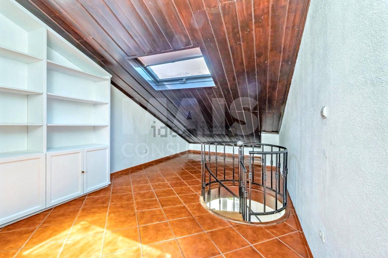 公寓 t2出售在Rua Abel Salazar - 详情