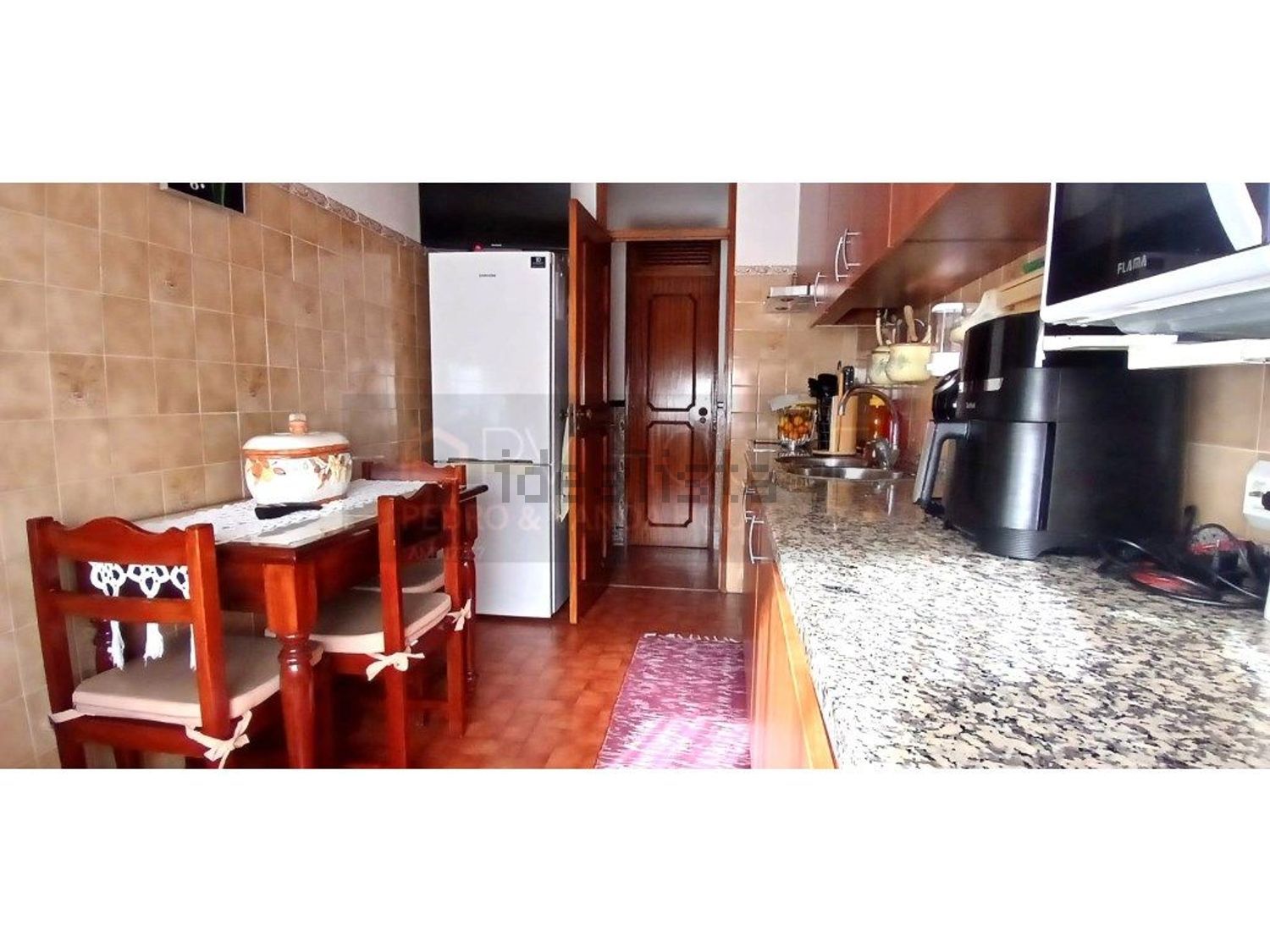 公寓 t2出售在Rua António Janeiro, 3 - 厨房